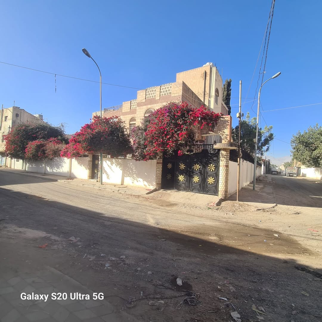 <div style="margin-bottom: 8px;"><span style="display: inline-block; background-color: #28a745; color: #ffffff; padding: 4px 12px; border-radius: 4px; font-weight: bold; font-size: 14px; direction: rtl;">🔢 رقم الإعلان: #2149</span></div>فيلا للبيع